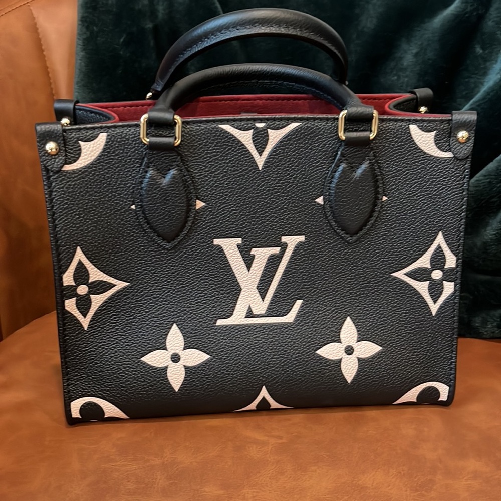 🎉SOLD 🎉 BRAND NEW, Authentic Louis Vuitton ONTHEGO PM Tote - Picture 4 of 14